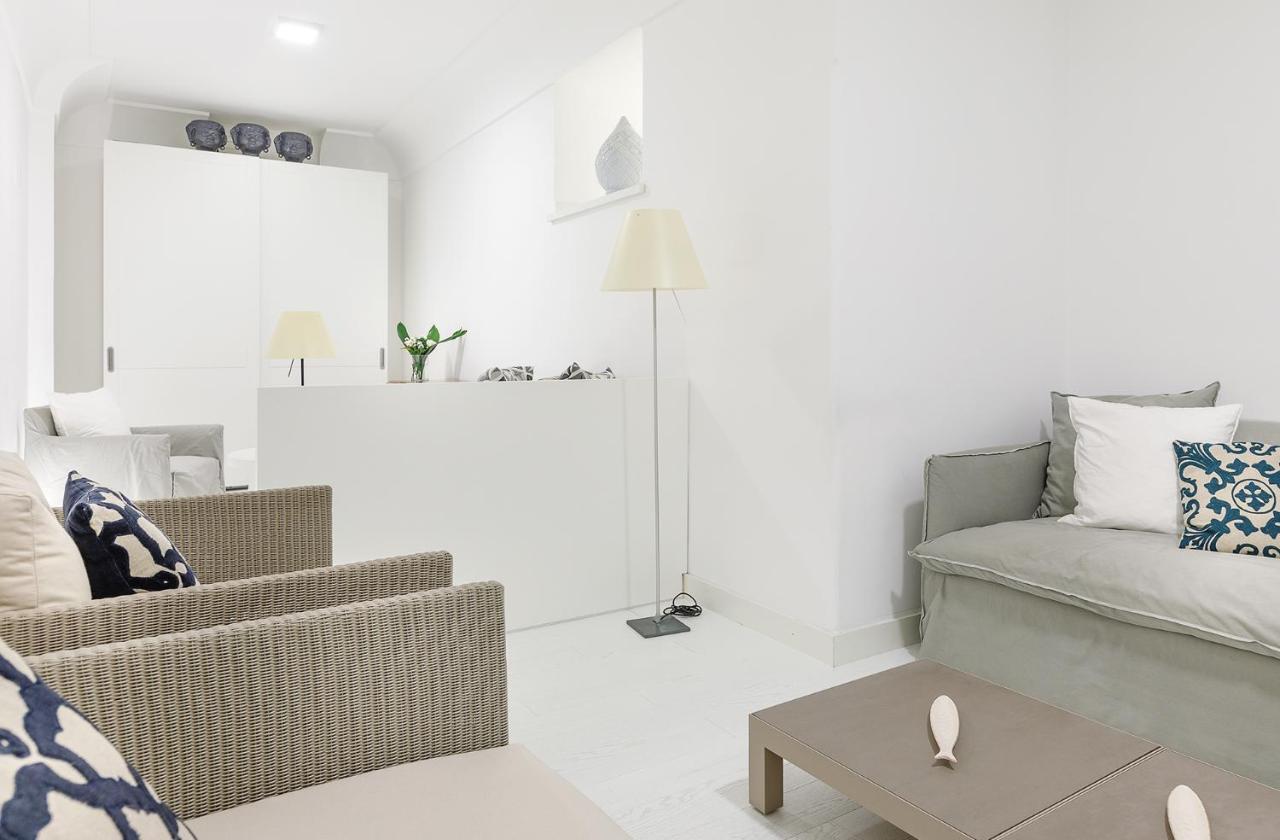 White Stylish Apartment 3 วีโกเอเกวนเซ ภายนอก รูปภาพ