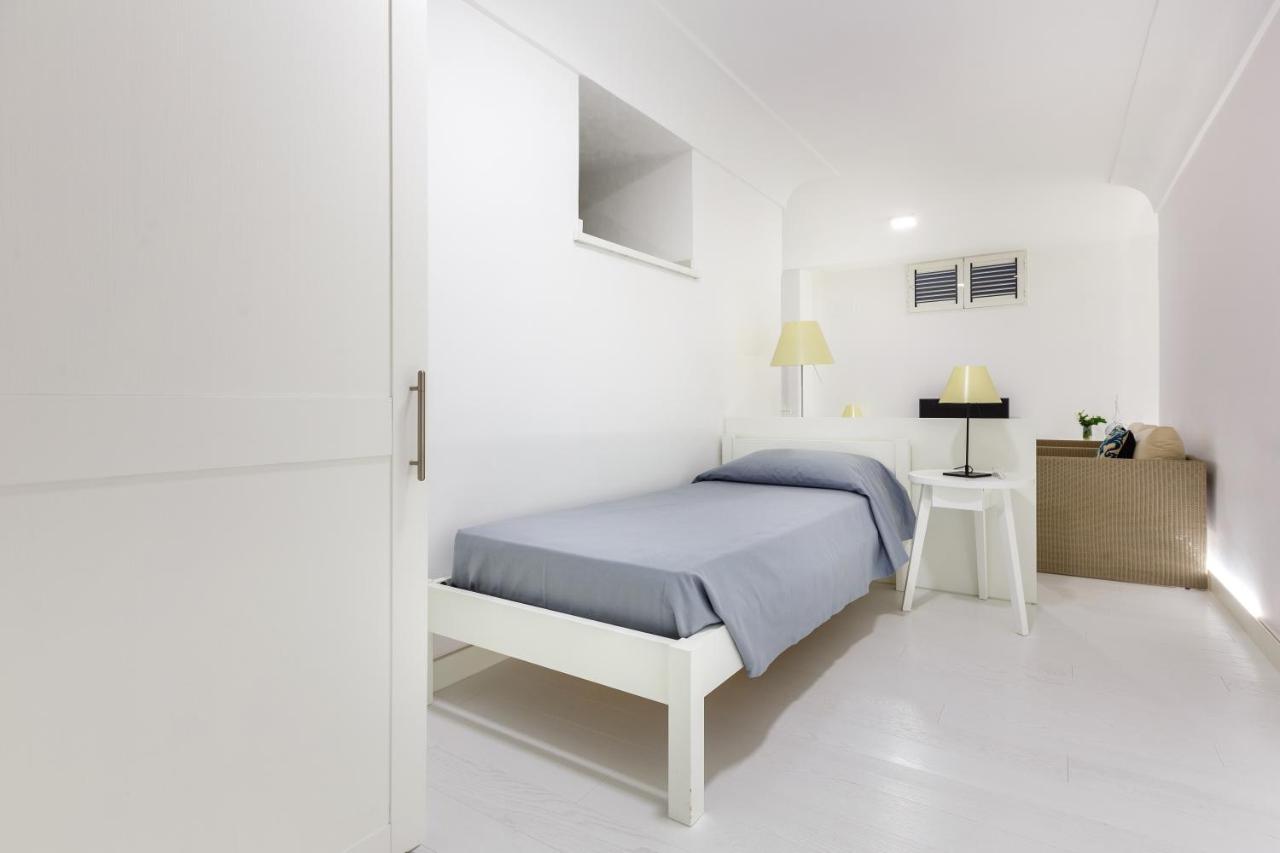 White Stylish Apartment 3 วีโกเอเกวนเซ ภายนอก รูปภาพ