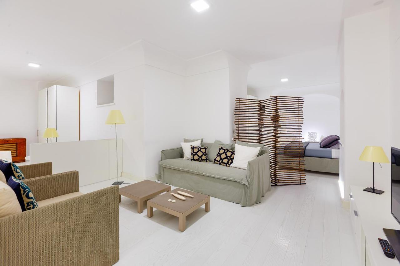 White Stylish Apartment 3 วีโกเอเกวนเซ ภายนอก รูปภาพ