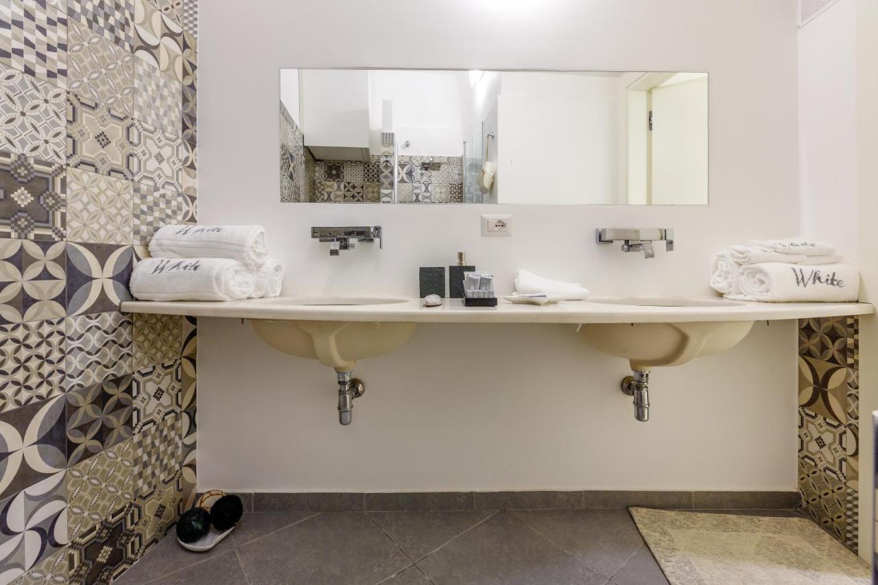 White Stylish Apartment 3 วีโกเอเกวนเซ ภายนอก รูปภาพ