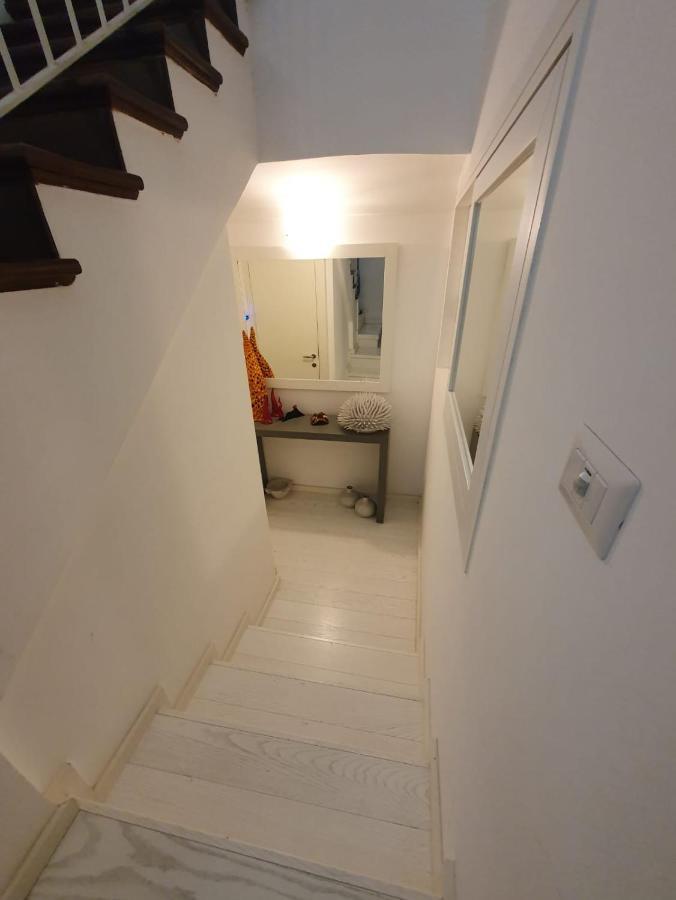 White Stylish Apartment 3 วีโกเอเกวนเซ ภายนอก รูปภาพ