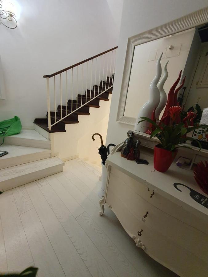 White Stylish Apartment 3 วีโกเอเกวนเซ ภายนอก รูปภาพ